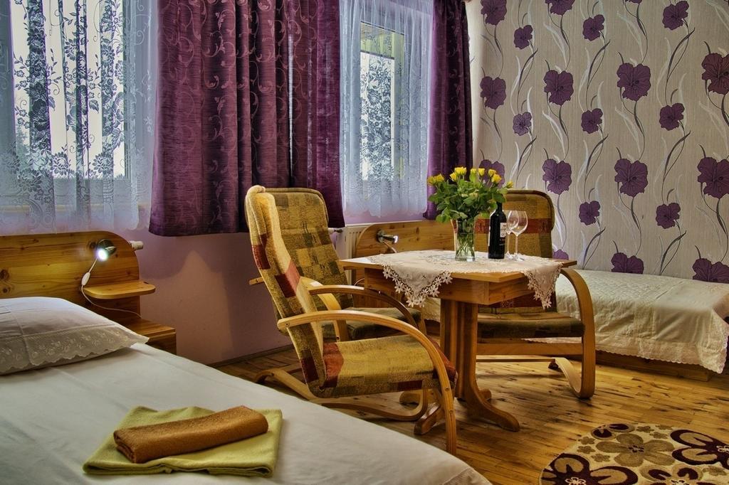 Willa Marta M Bed & Breakfast Zakopane Bilik gambar